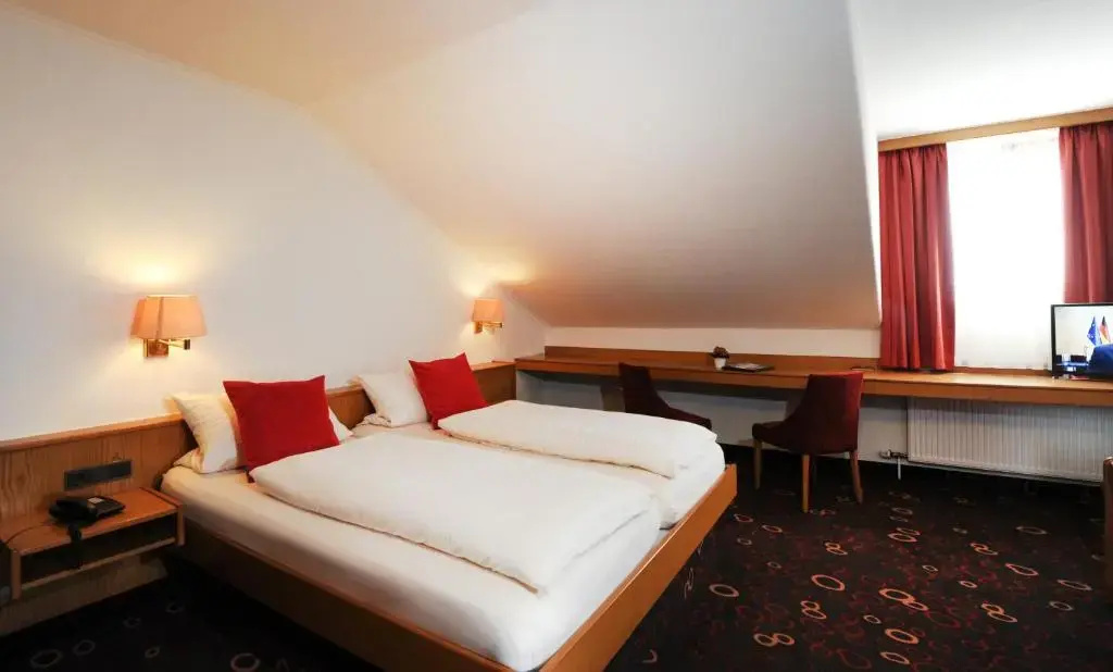 Hotel Vierjahreszeiten - Chambres