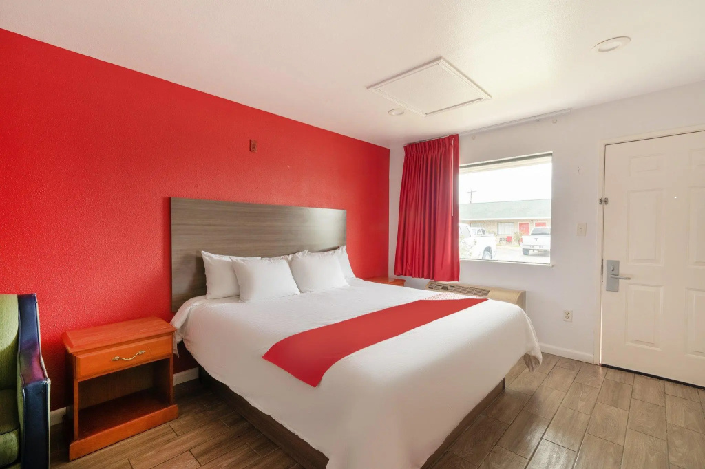 1 Bedroom Suite