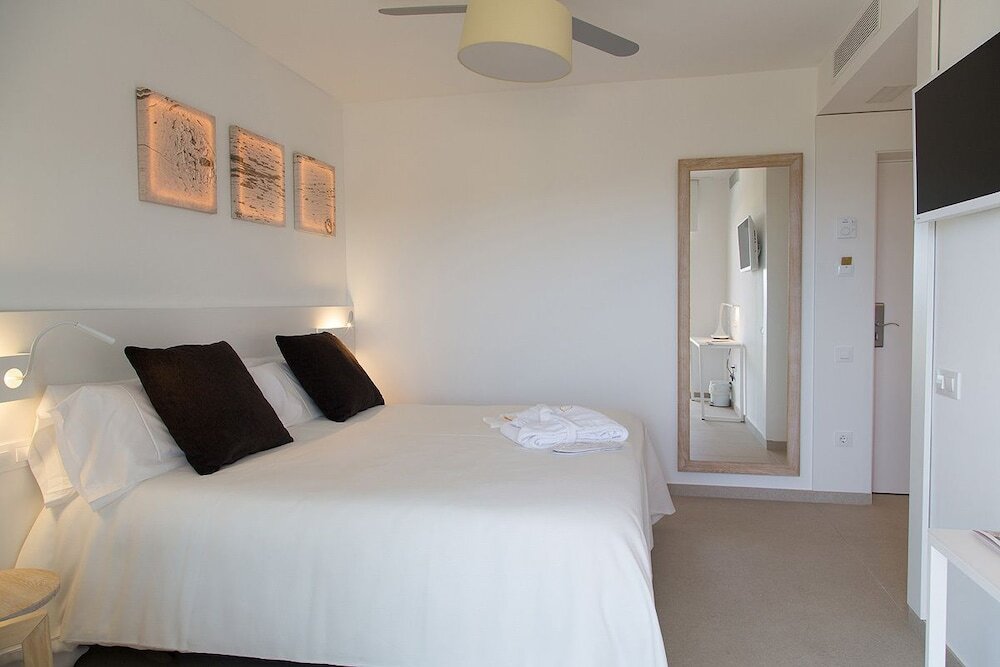 Cala Saona Hotel & Spa by null