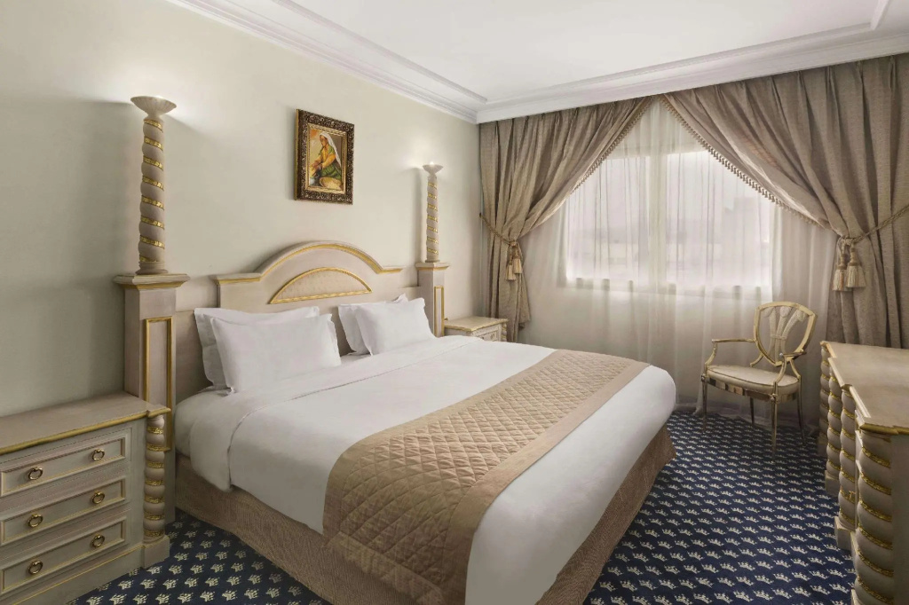 Double Suite (full double bed)
