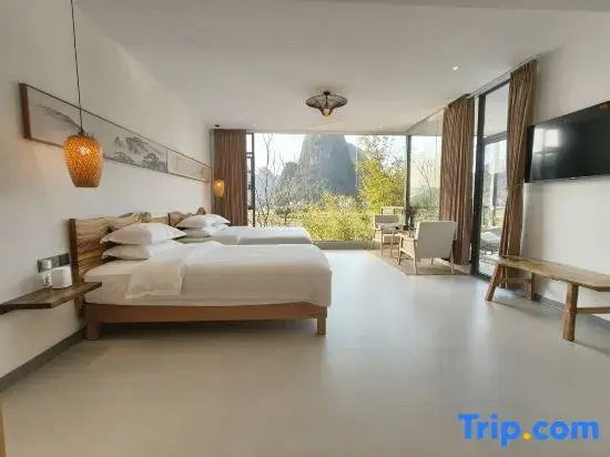 Standard Family room with river view