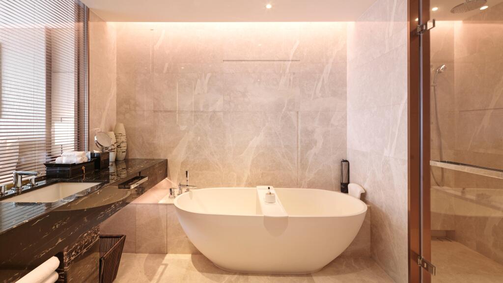 Intercontinental Guangzhou Exhibition Center by null