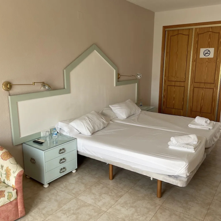 1 Bedroom Standard Double room (full double bed)