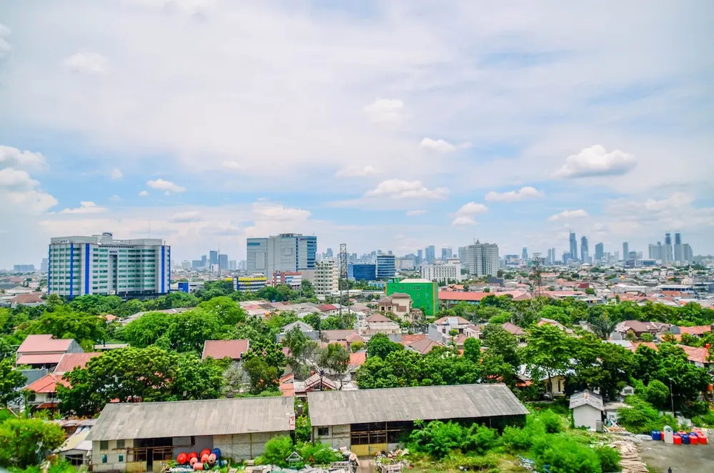 Comfort And Simple 2Br At Green Pramuka City Apartment