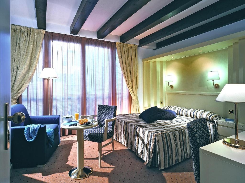 Superior Double room (full double bed)