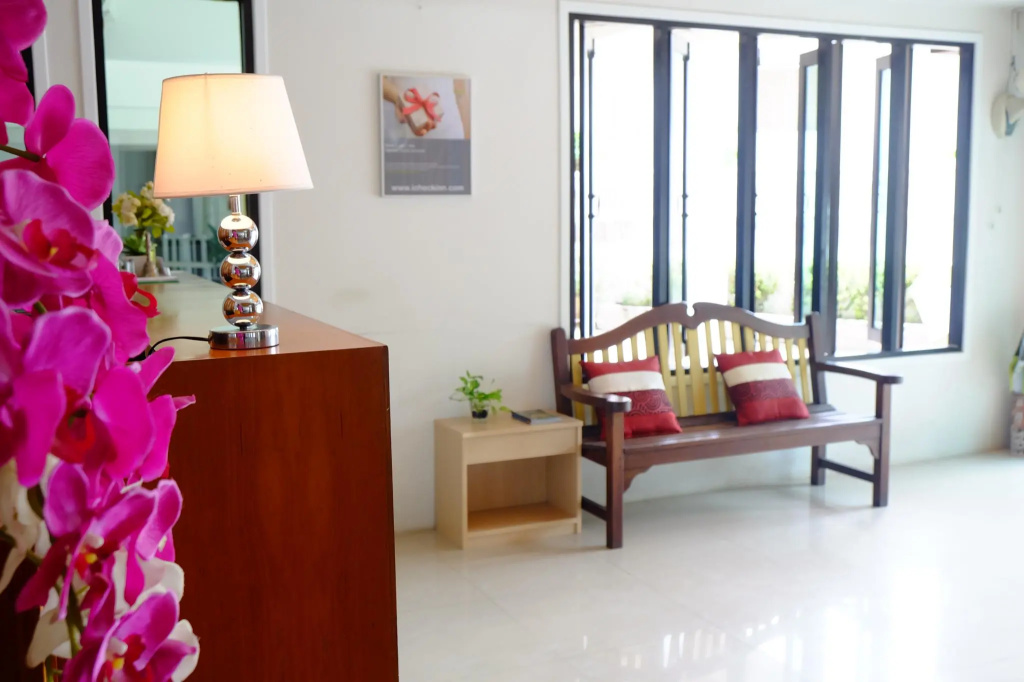 Lobby & Reception
