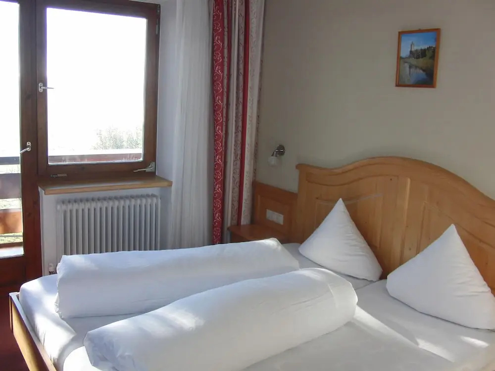 Standard Double room with balcony (full double bed)