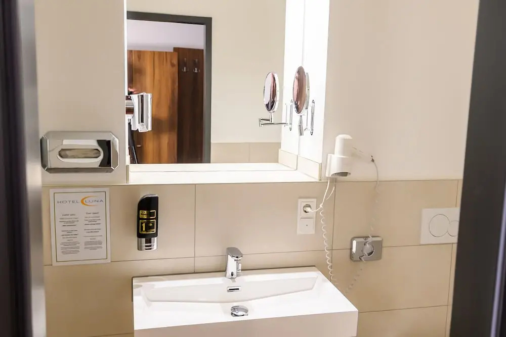 Standard Double room (twin beds)
