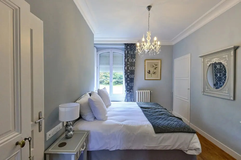 Classic Double room with garden view (full double bed)