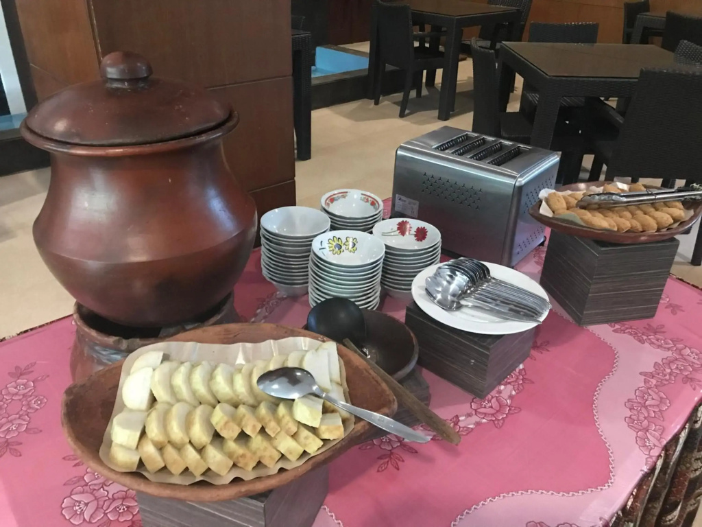 Surya Kencana Seaside Hotel - Général