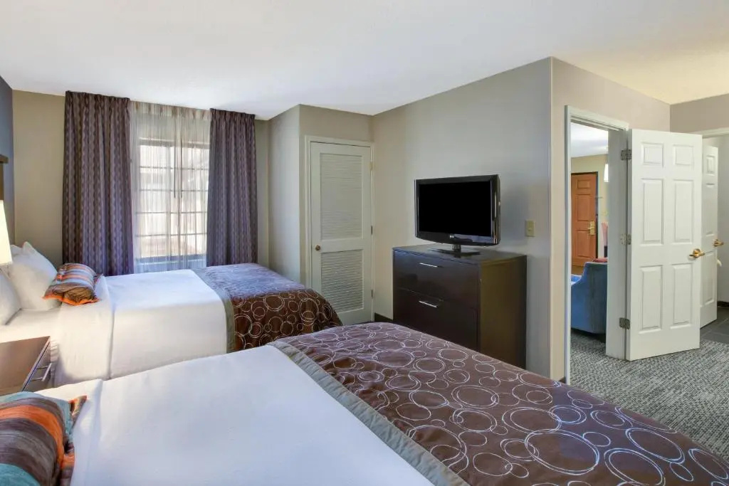 Staybridge Suites - Louisville - East by IHG - Chambres