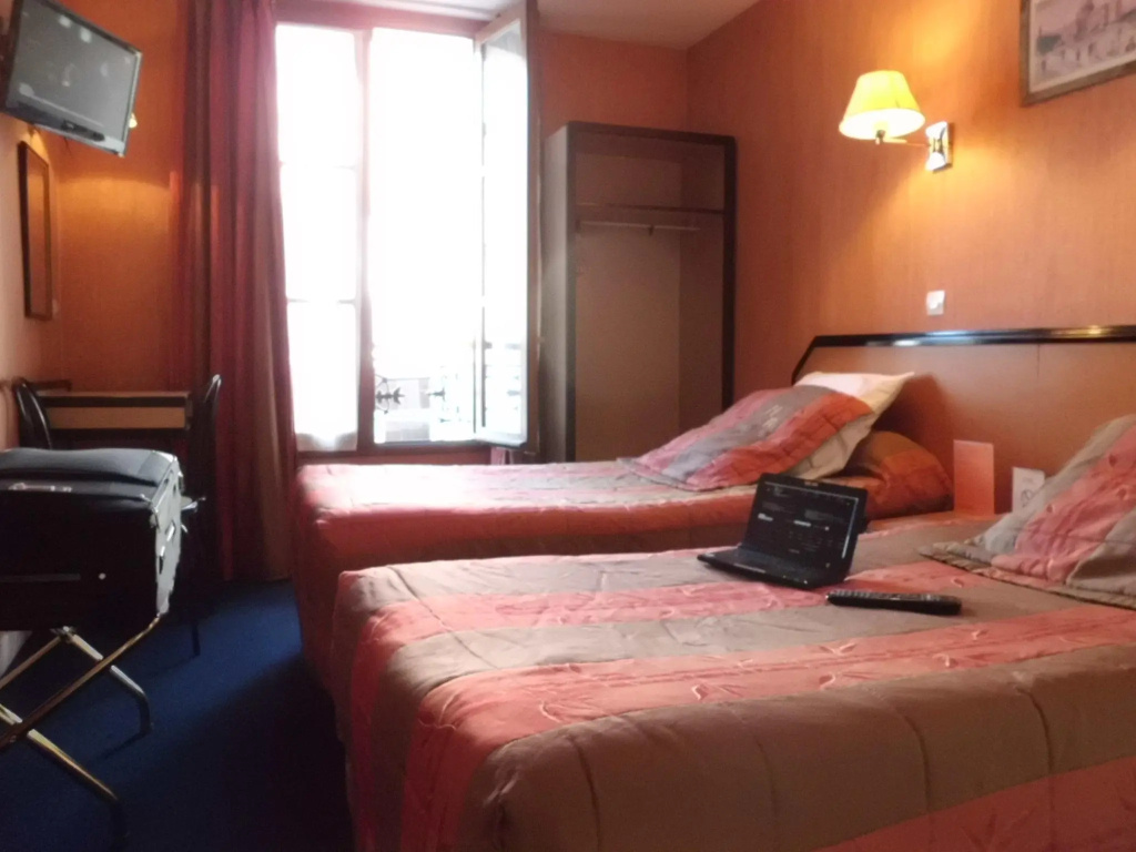 Standard Double room (twin beds)