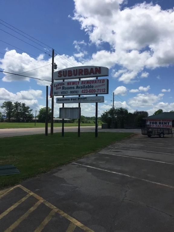 Suburban's Lavilla Inn