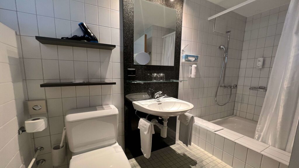 Hotel & Conference Center Sempachersee by null