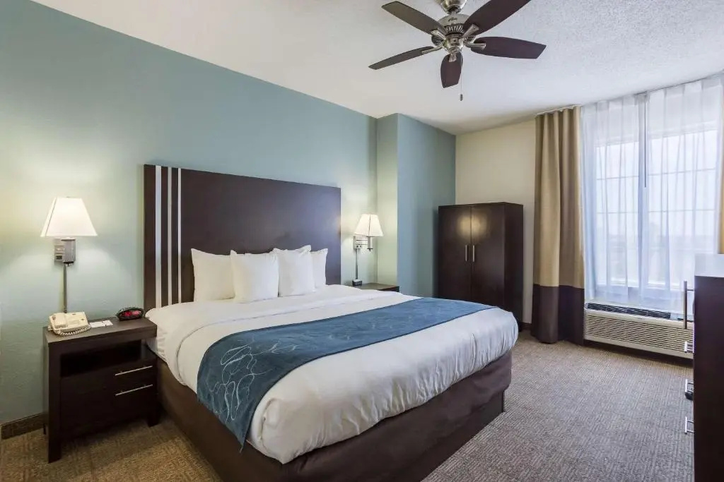 Comfort Suites New Orleans East - Chambres