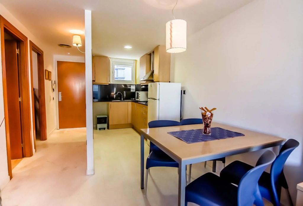 Apartamentos S'abanell Central Park