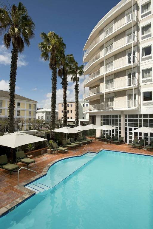 The Commodore Hotel - Général
