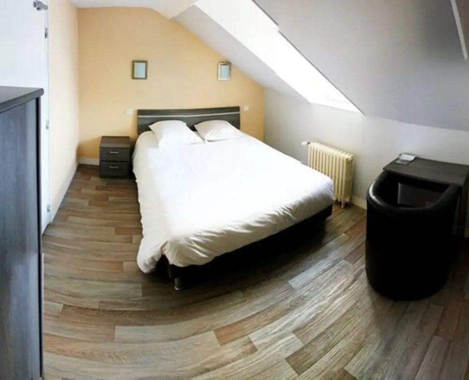 Voir la photo 2 — Hôtel de France