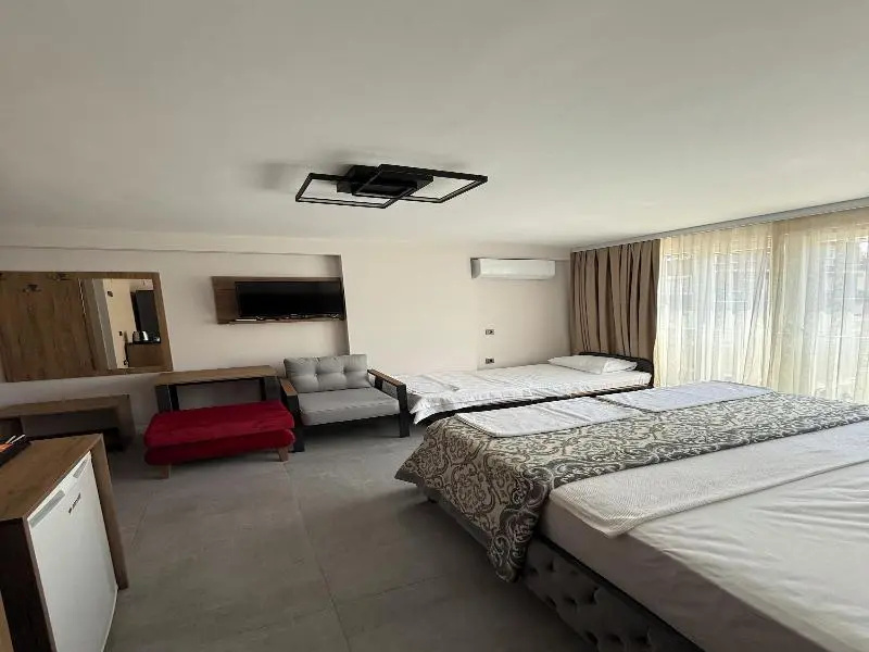 D' Premium — 4