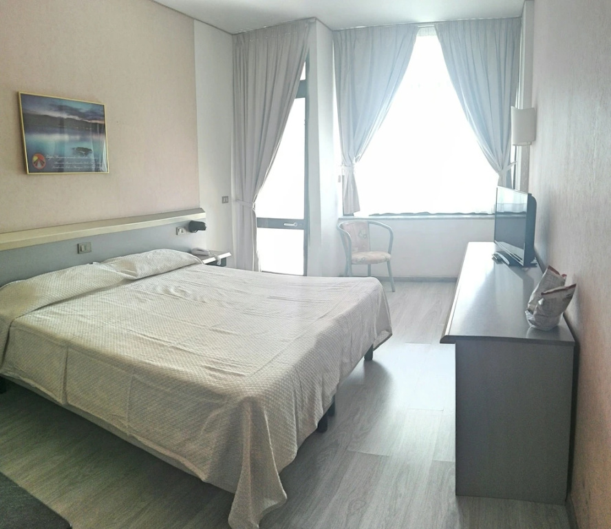 Superior Double room with balcony (full double bed)