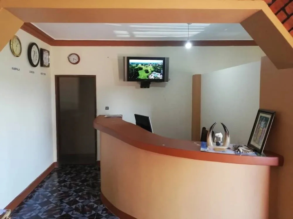 Lobby & Reception
