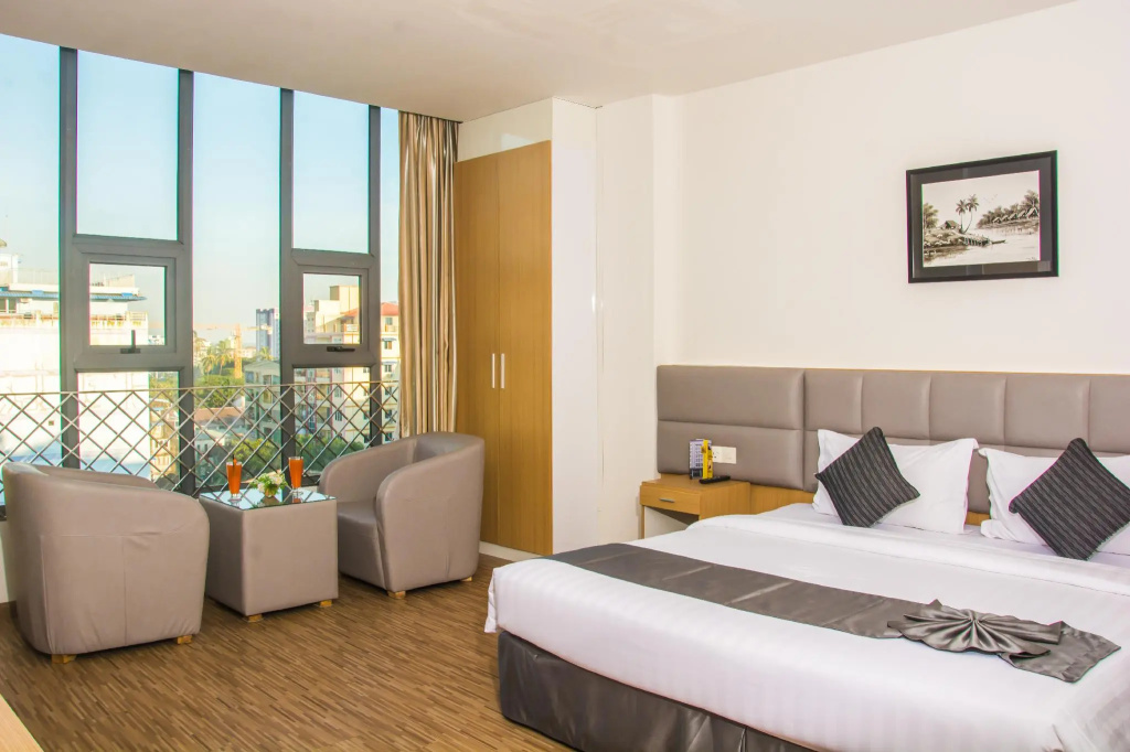 Deluxe Suite