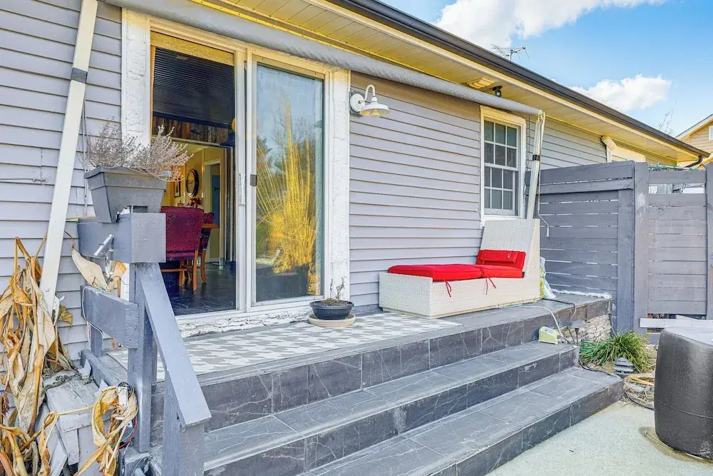 Family Home w/ Private Pool & Hot Tub in Lewes