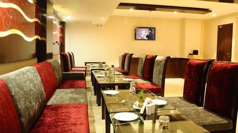Food & Beverage
