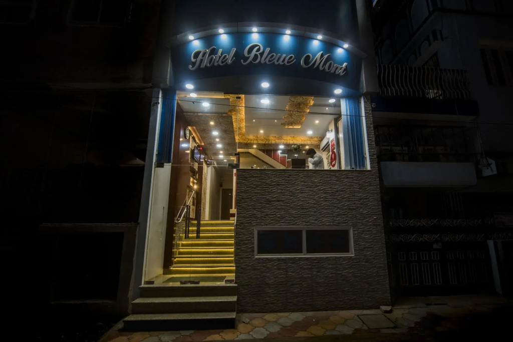 OYO 9832 Hotel Bleue Mont