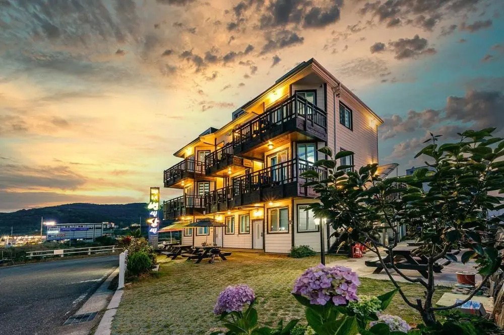 Star moon Pension