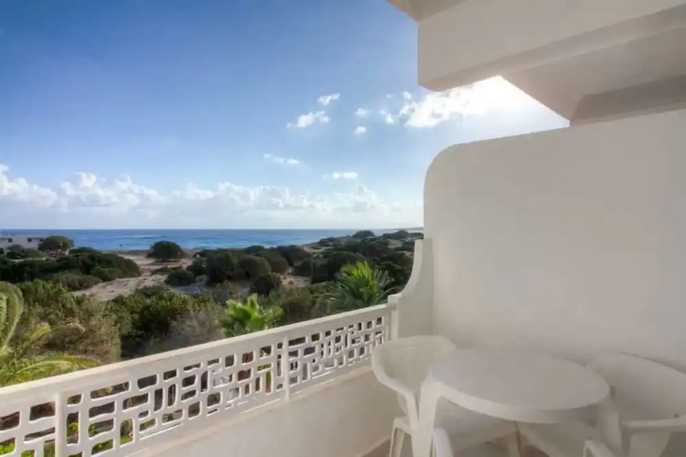 Standard Double room with balcony (full double bed)