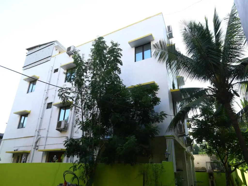 OYO 2140 Apartment Perungudi