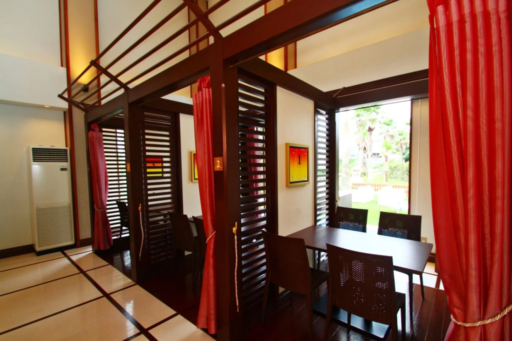 Balcony & Terrace