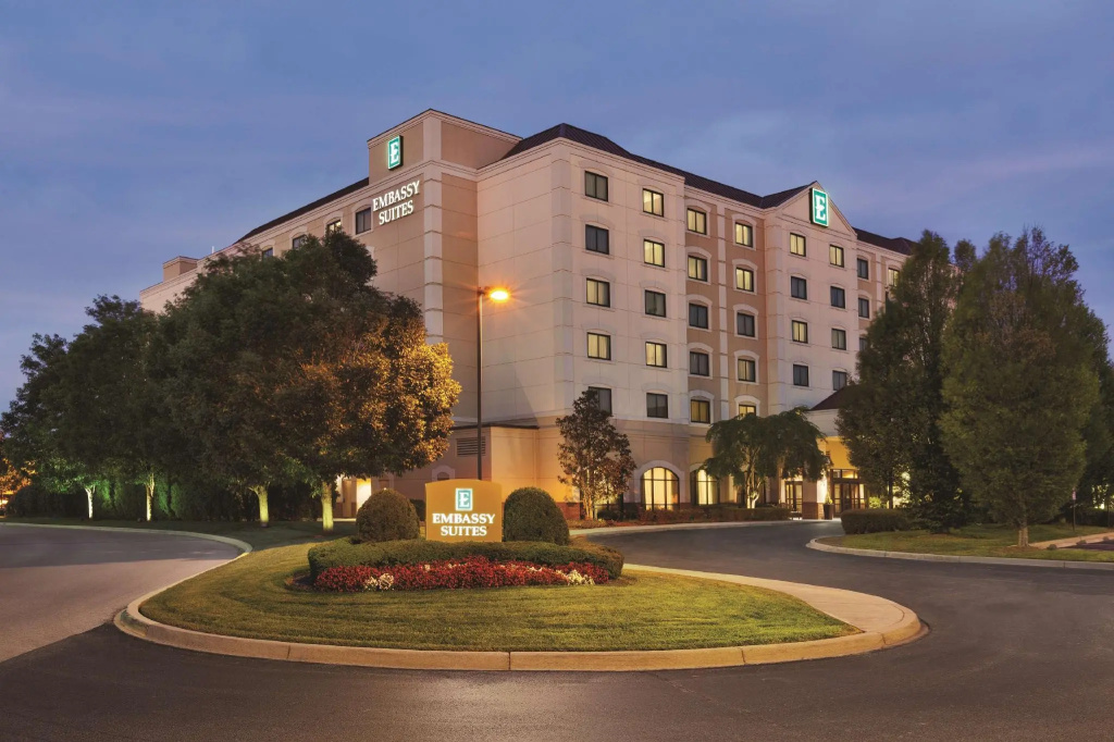Embassy Suites Louisville East - Chambres
