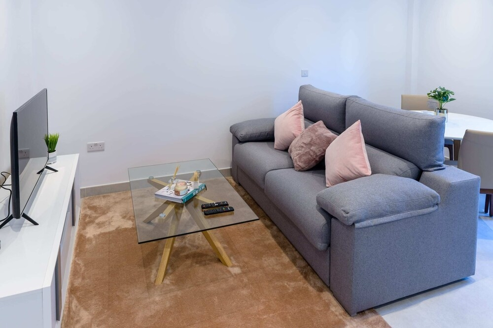 Brand New Luxury 2 Beds Apartment at The Residence-hosted by Sweetstay - фото 3