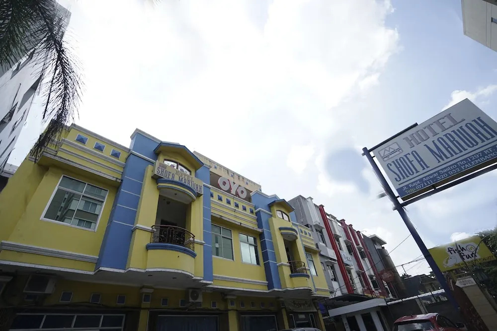 Super OYO 1173 Hotel Shofa Marwah