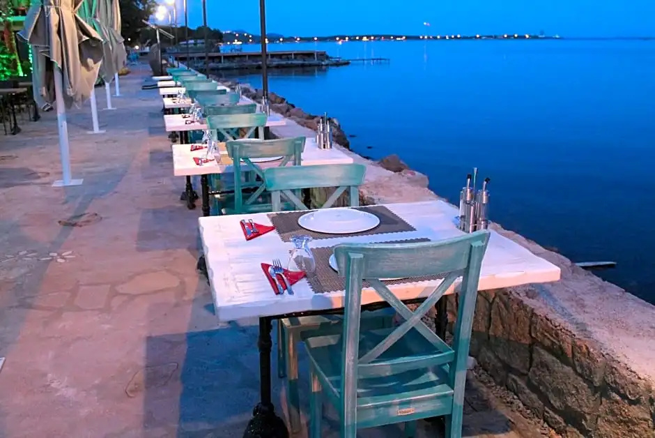 Beach & Waterfront