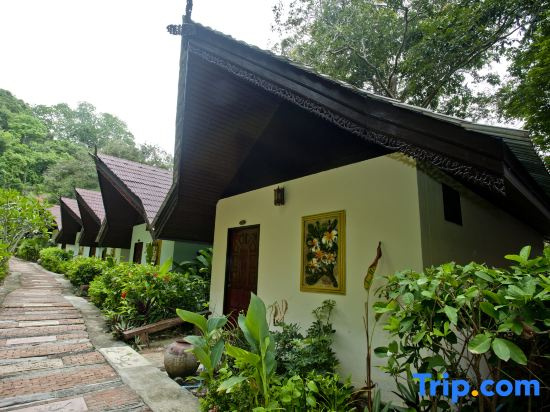 Paradise Pearl Bungalows Room Type - Deluxe Triple Room
