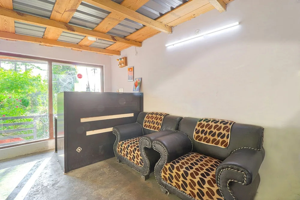 Oak N Pine by Dumnu Homes