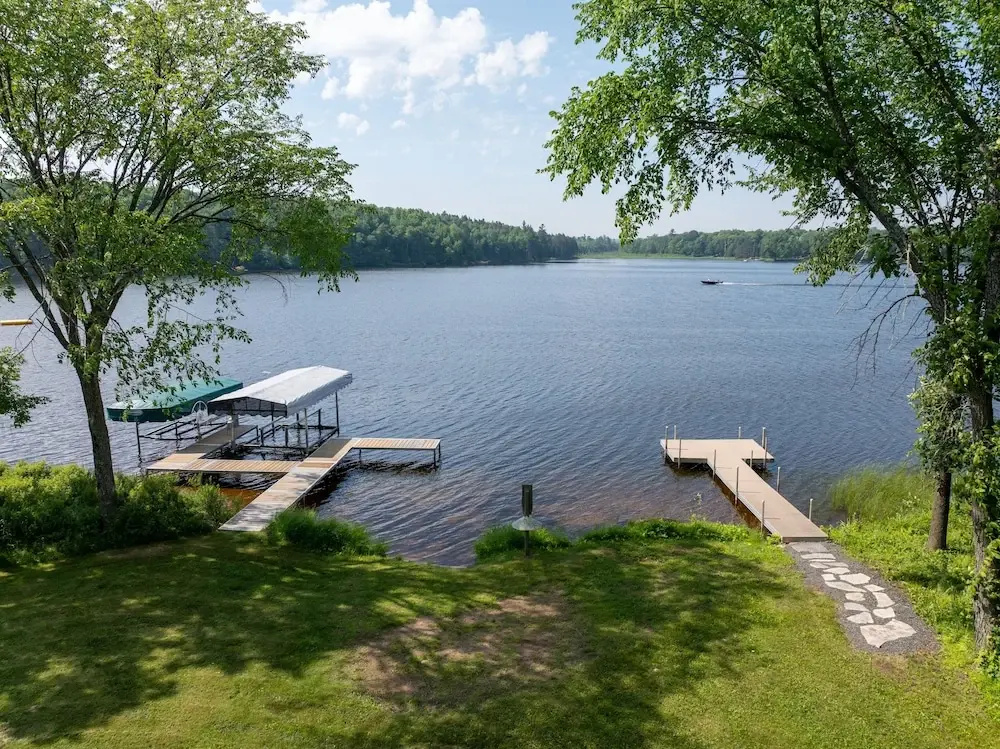 The Namakagon Lakehouse 4 Bedroom Home