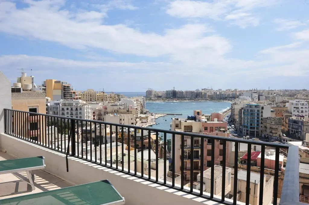 Beach & Waterfront