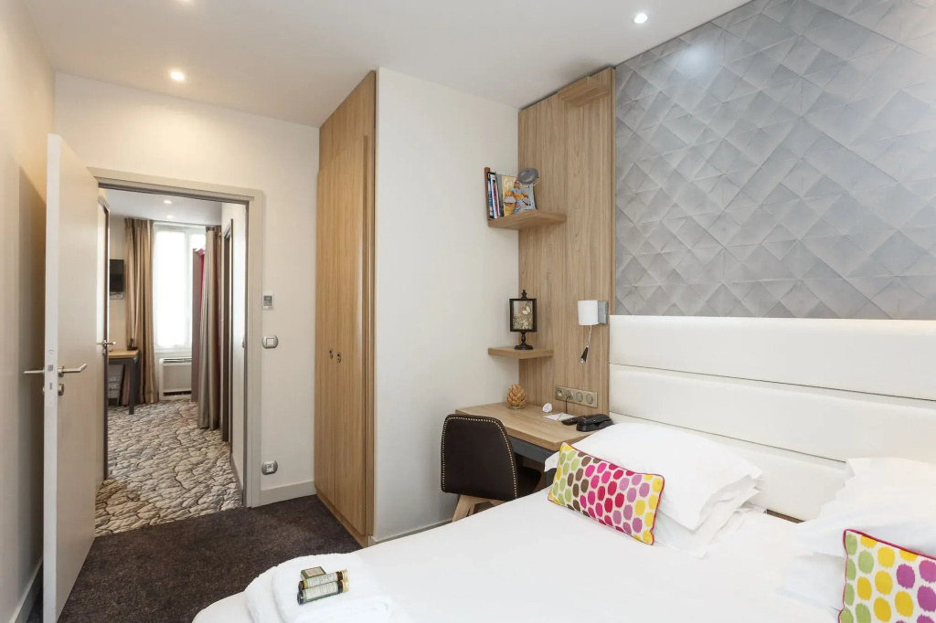 Hotel photo 11