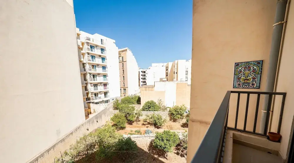 A Pretty Holiday Home Close to Sliema Seafront