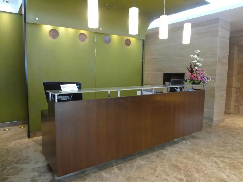 Ascot Hotel by null