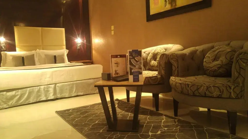 Lobby & Reception