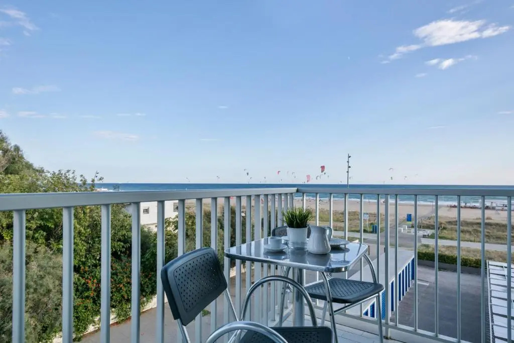 Beach & Waterfront