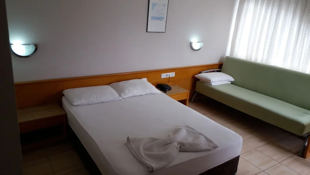Трёхместный номер Standard в Isinda Hotel