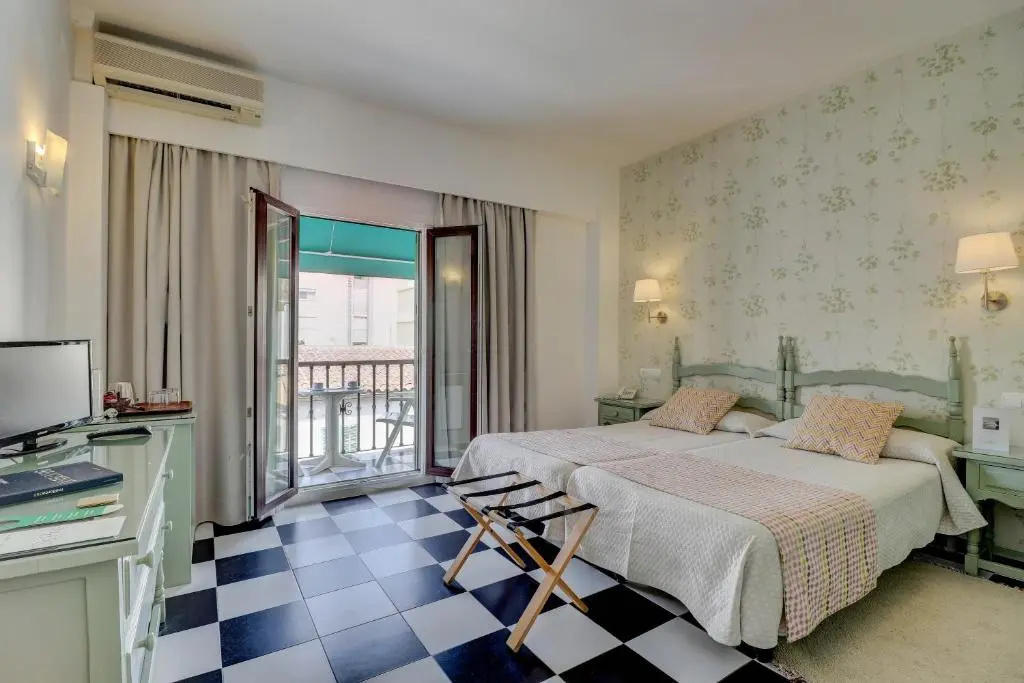 Hotel Sis Pins - Chambres