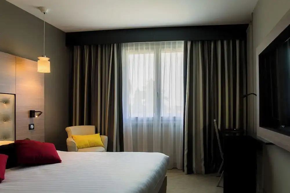 Standard Club room