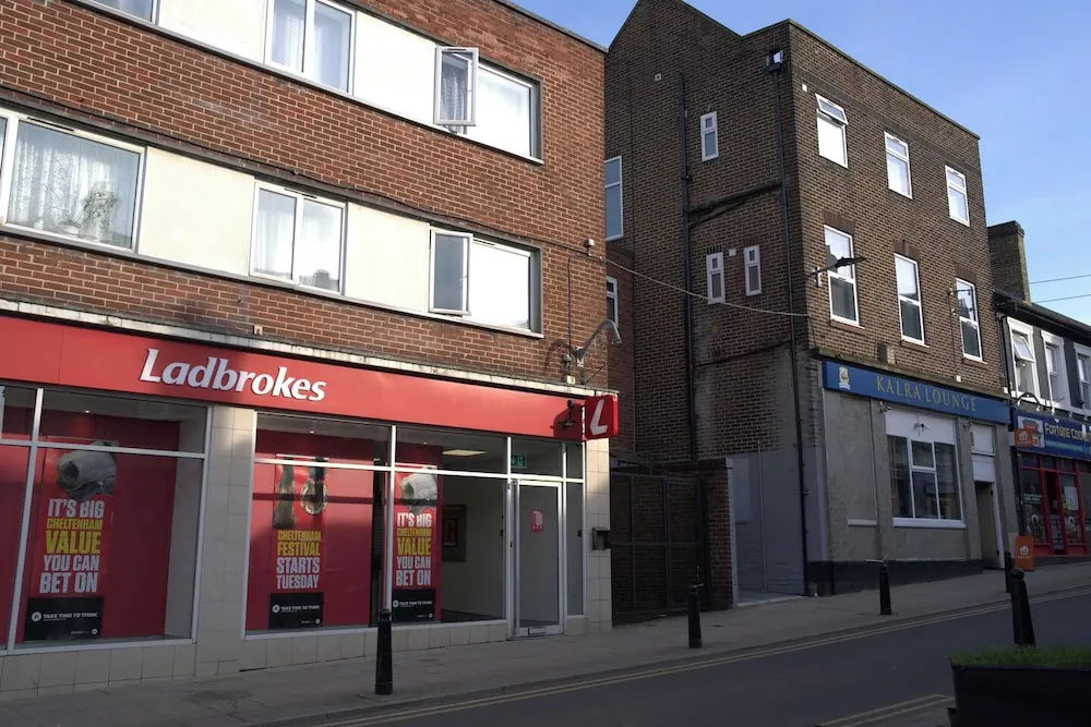 Telford - Apartment - Sleeps 5 - Flat 4